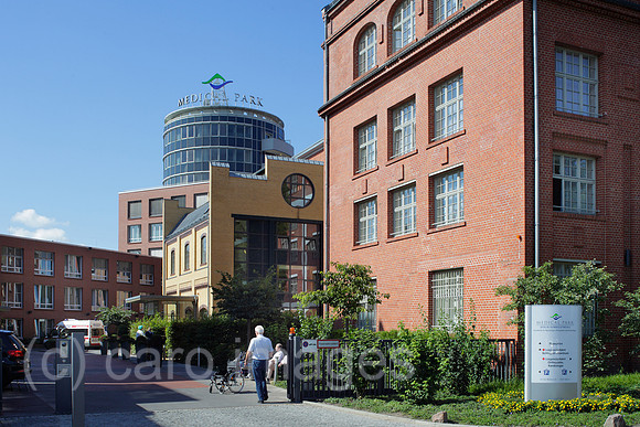 00P120814D126CAROE.JPG