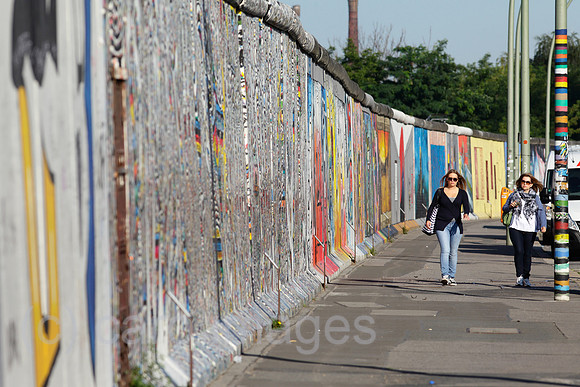 00P120813D101CAROE.JPG