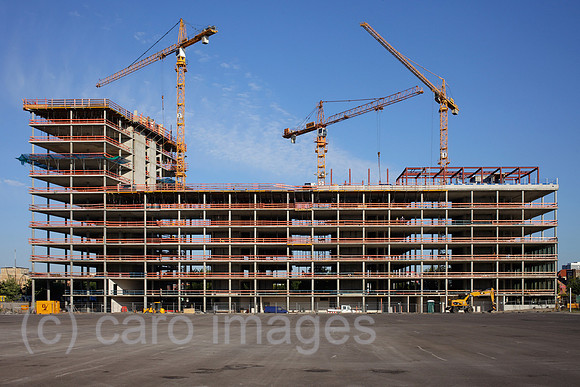 00P120813D093CAROE.JPG