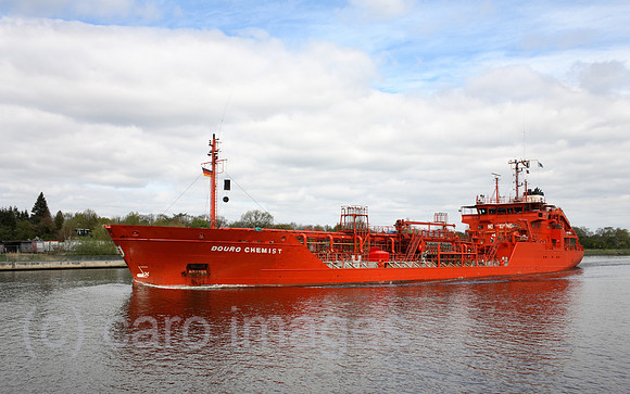 00B070421D081CAROEP.JPG