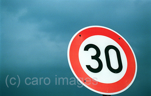 00J024127CARO.JPG