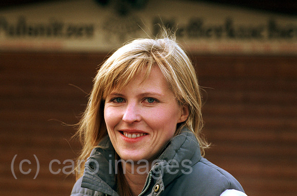 00J036625CARO.JPG