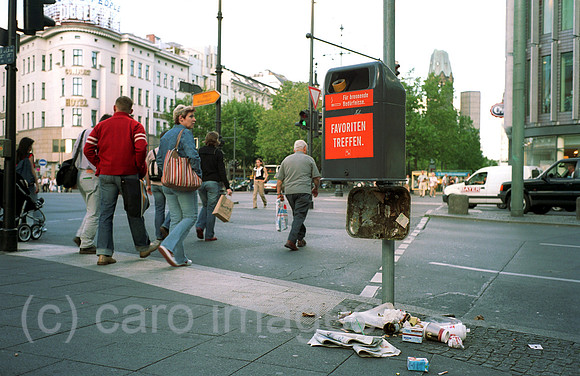 00J028423CARO.JPG
