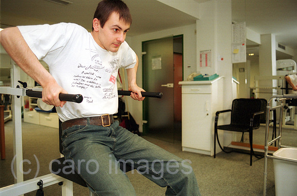 00J030931CARO.JPG