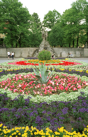 00J025821CARO.JPG