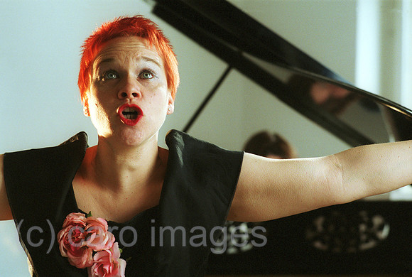 00J020004CARO.JPG