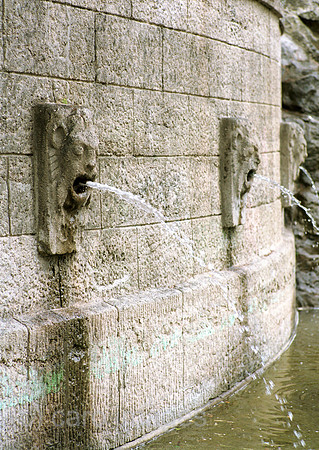 00J025904CARO.JPG