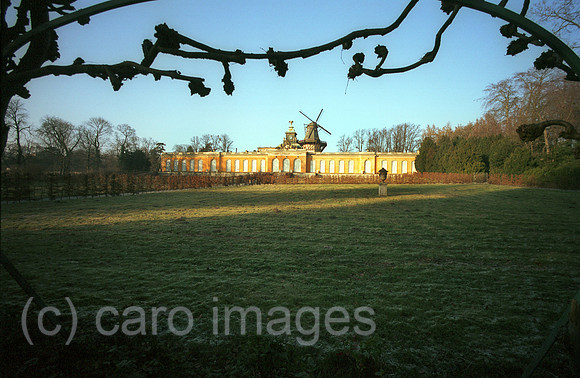 00J034310CARO.JPG
