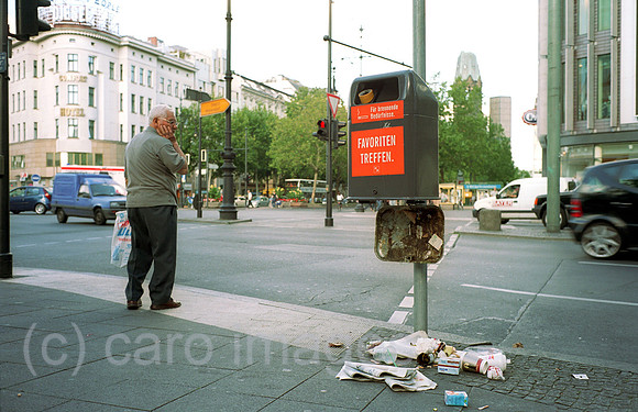 00J028422CARO.JPG