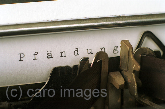 00J034205CARO.JPG