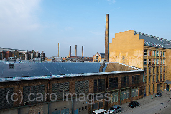 00Y140227D021CAROE.JPG