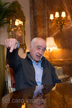 00Y130401D018CAROE.JPG