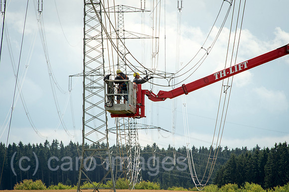 00Y120729D007CAROE.JPG