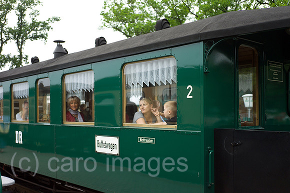 00Y120706D011CAROE.JPG