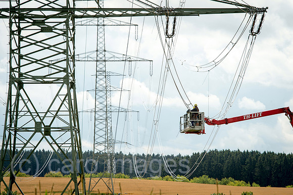 00Y120729D010CAROE.JPG