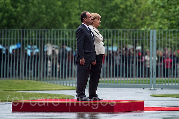 00Y120515D049CAROE.JPG