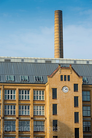 00Y140227D009CAROE.JPG