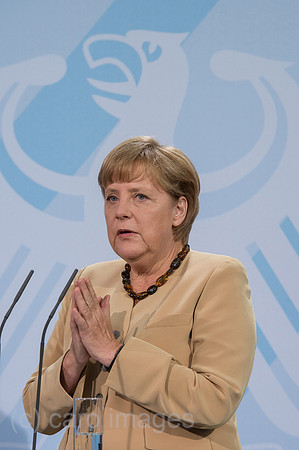 00Y120824D028CAROE.JPG