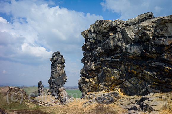 00Y120408D047CAROE.JPG