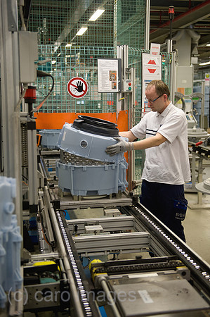 00Y120229D002CAROE.JPG