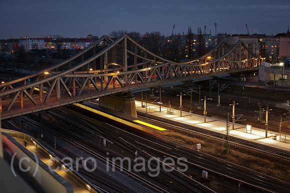 00Y111229D083CAROE.JPG