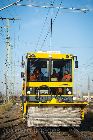 00Y121114D012CAROE.JPG