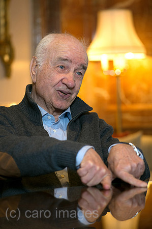 00Y130401D024CAROE.JPG