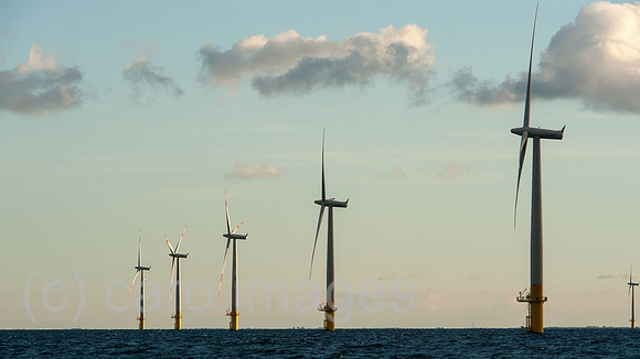 00Y130929D013CAROE.JPG