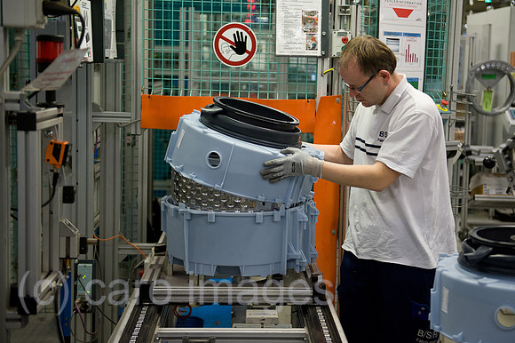 00Y120229D005CAROE.JPG