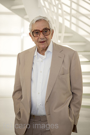 00Y120903D009CAROE.JPG