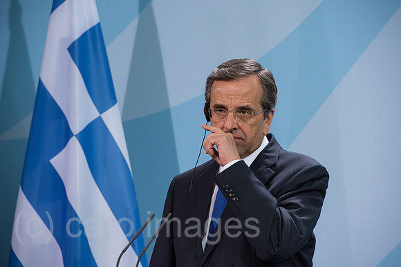 00Y120824D018CAROE.JPG