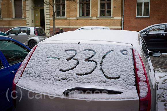 00Y120129D050CAROE.JPG