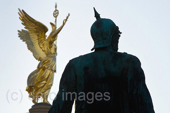 00Y120103D014CAROE.JPG