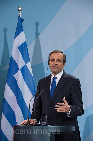 00Y120824D020CAROE.JPG