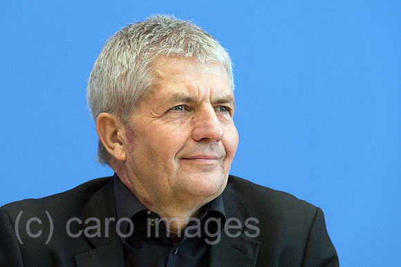 00Y130312D004CAROE.JPG