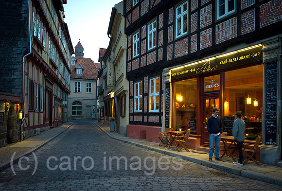 00Y120406D011CAROE.JPG