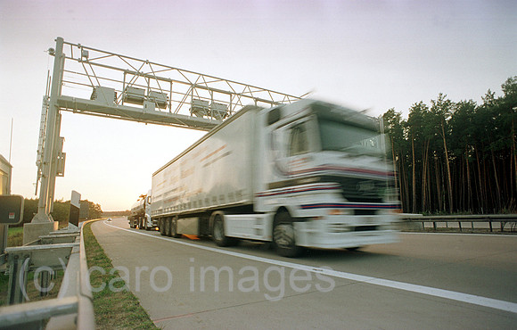 00C30623ACARO.JPG