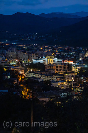 Albanien, Berat - Blick auf die Stadt von der Burg von Berat, als Stadt der tausend Fenster auf der UNESCO-Welterbeliste