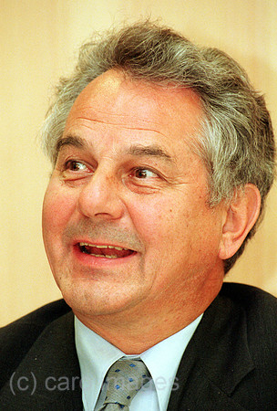F20330CARO.JPG