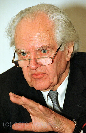 F20017CARO.JPG