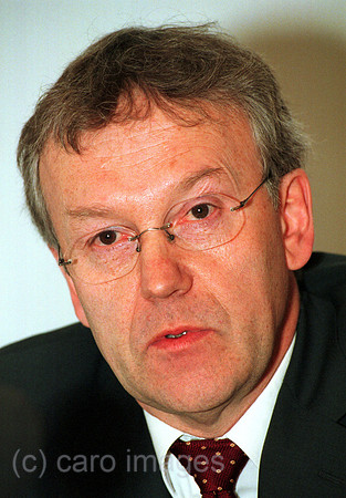 F20036CARO.JPG