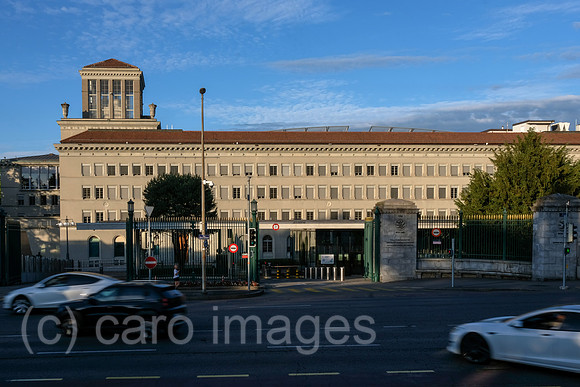Schweiz, Genf - Sitz der WTO (World Trade Organization) im Centre William Rappard, Einfahrt