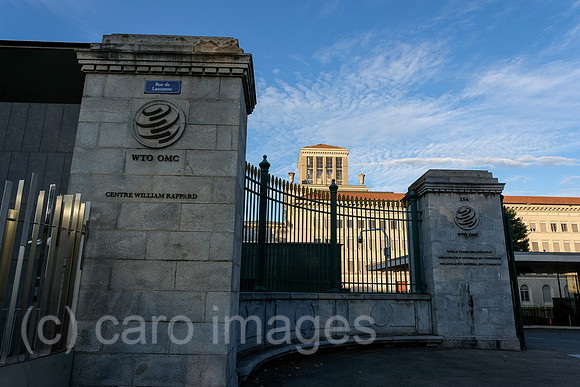 Schweiz, Genf - Sitz der WTO (World Trade Organization) im Centre William Rappard, Einfahrt