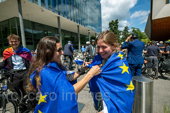 Schweiz, Genf - Junge Leute aus europaeischen Laendern demonstrieren fuer eine bessere Foerderung des Fahrradverkehrs in der EU