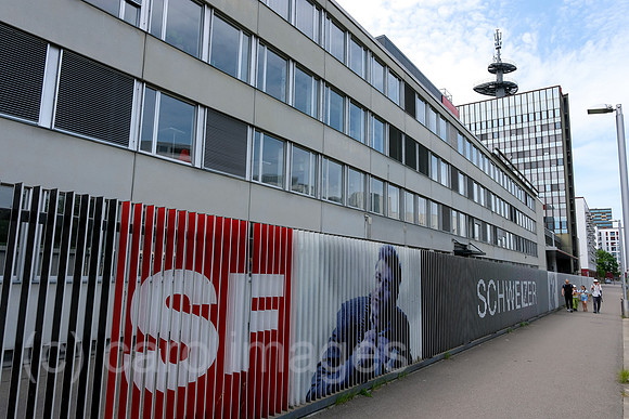 Schweiz, Zuerich - Zentrale des Schweizer Radio und Fernsehen (SRF) an der Fernsehstrasse