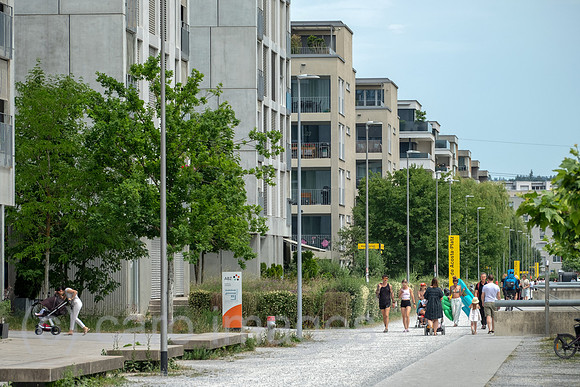 Schweiz, Opfikon - Das moderne Glattpark Wohnquartier an der Peripherie von Zuerich fuer 7000 Einwohner