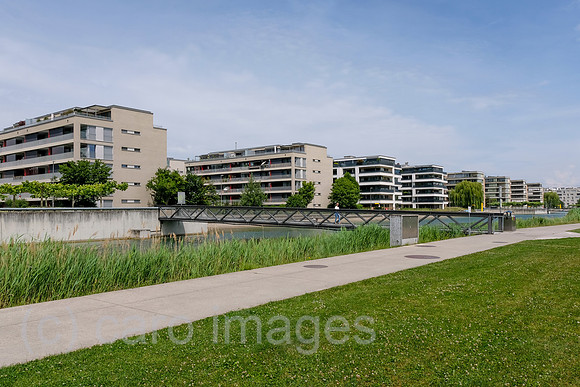 Schweiz, Opfikon - Der Opfikerpark beim modernen Glattpark Wohnquartier an der Peripherie von Zuerich fuer 7000 Einwohner