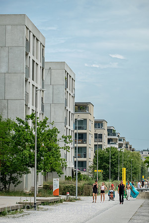 Schweiz, Opfikon - Das moderne Glattpark Wohnquartier an der Peripherie von Zuerich fuer 7000 Einwohner