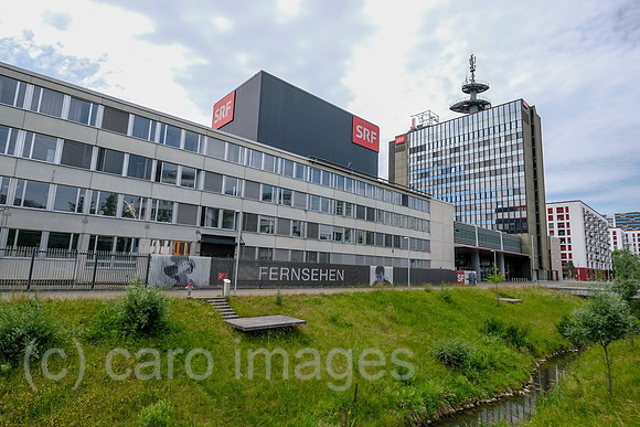 Schweiz, Zuerich - Zentrale des Schweizer Radio und Fernsehen (SRF) an der Fernsehstrasse