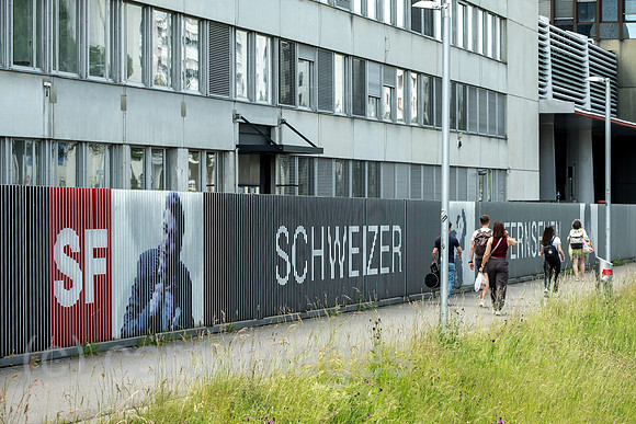 Schweiz, Zuerich - Zentrale des Schweizer Radio und Fernsehen (SRF) an der Fernsehstrasse